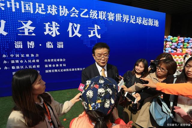 双探花低迷绿军负猛龙 利拉德30分雄鹿胜魔术